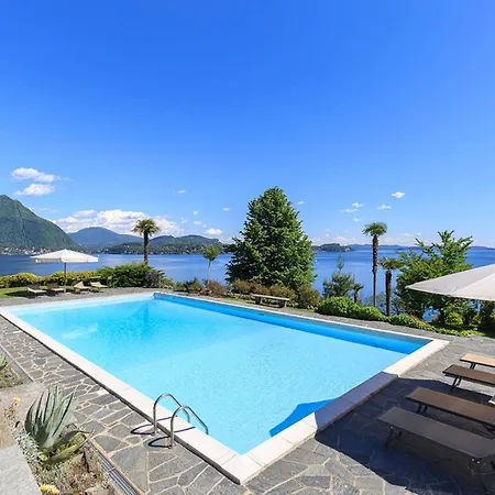 Out Of A Fairy Tale Lakeview With Pool Verbania