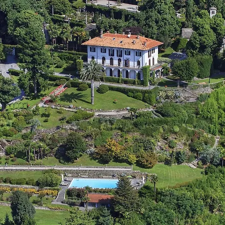 Out Of A Fairy Tale Lakeview With Pool *