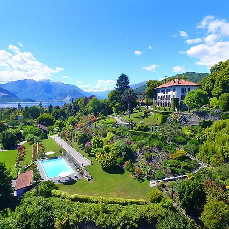 Out Of A Fairy Tale Lakeview With Pool *