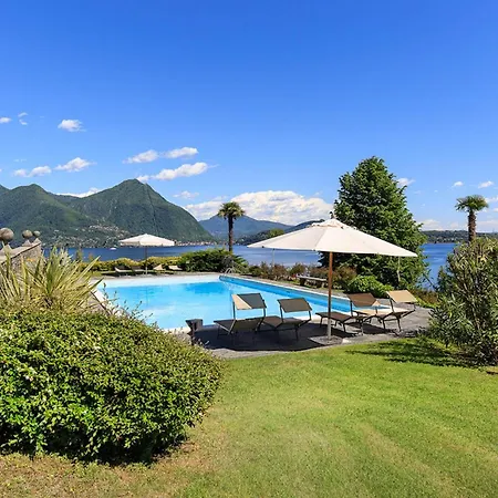 Out Of A Fairy Tale Lakeview With Pool