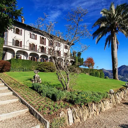 Out Of A Fairy Tale Lakeview With Pool